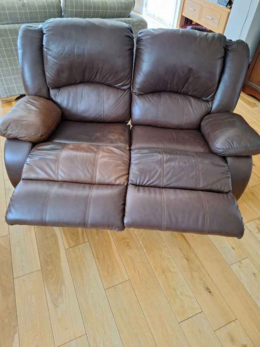 Leather sofa. 2 seater, recliner - Image 2