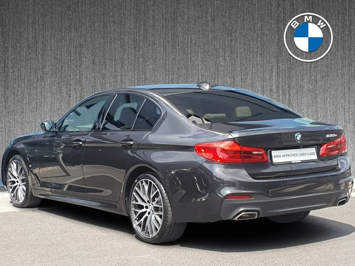 BMW 5 Series 530e M Sport Iperformance Saloon - Image 3