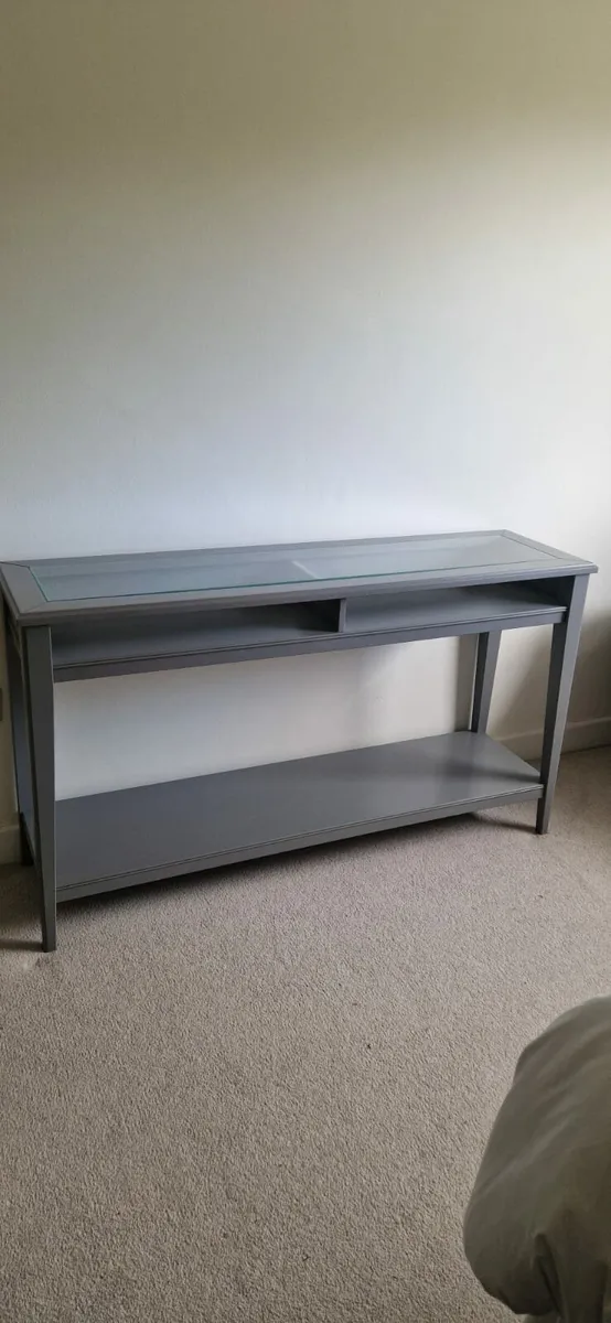 Console table