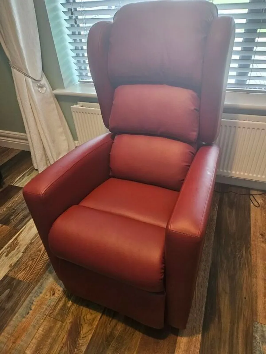 Electric Rise and Recline Armchair - Image 4