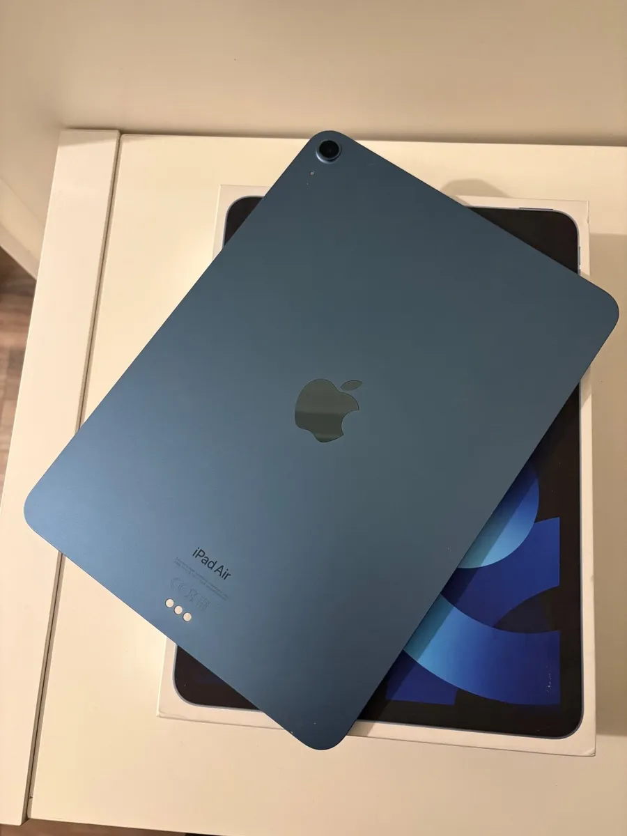 iPad Air 5th Gen 2022 64gb - Image 3