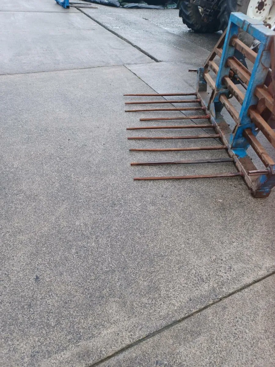 7ft front loader dung forks - Image 2