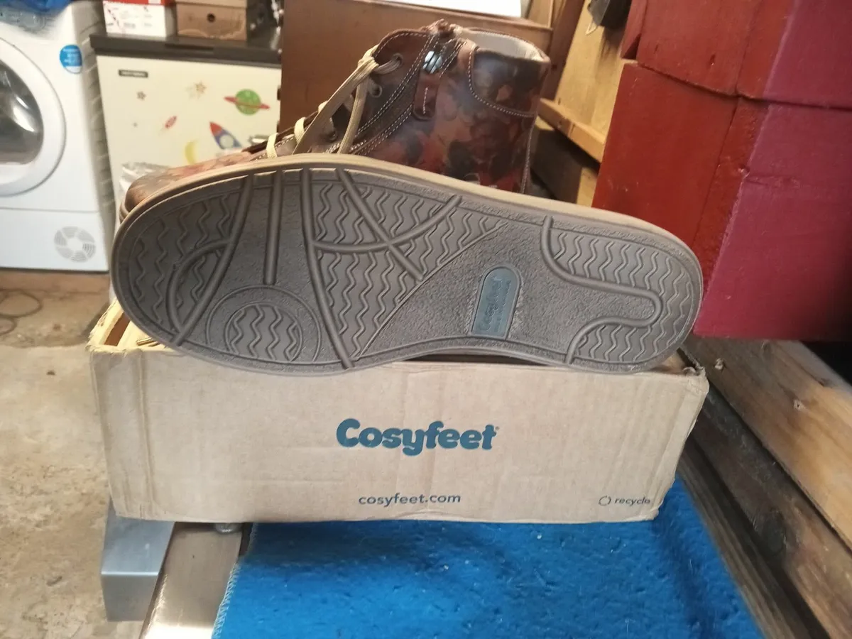 Boots - Image 3