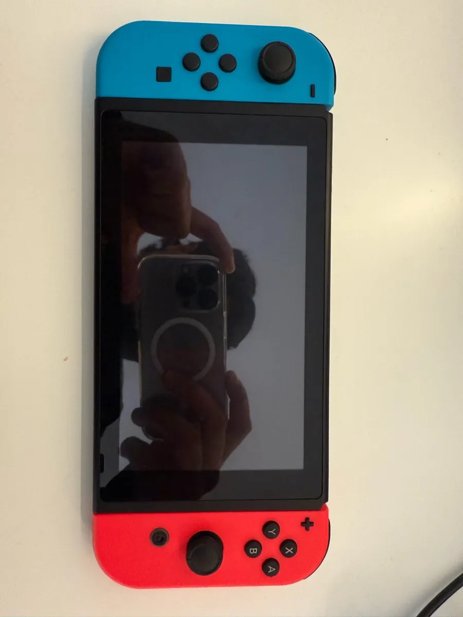 Nintendo Switch - Image 2