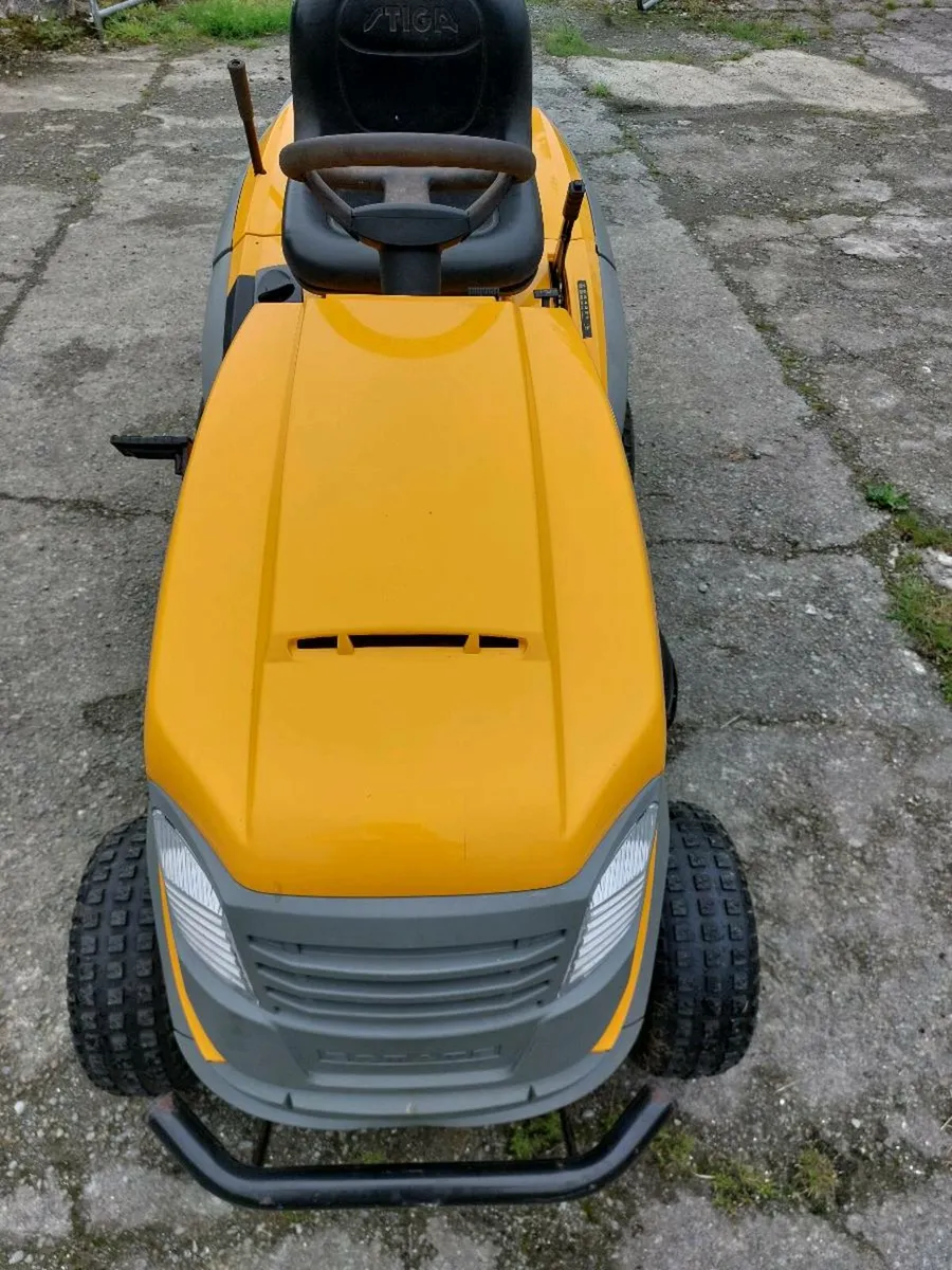 Stiga Ride-on Lawnmower - Image 2