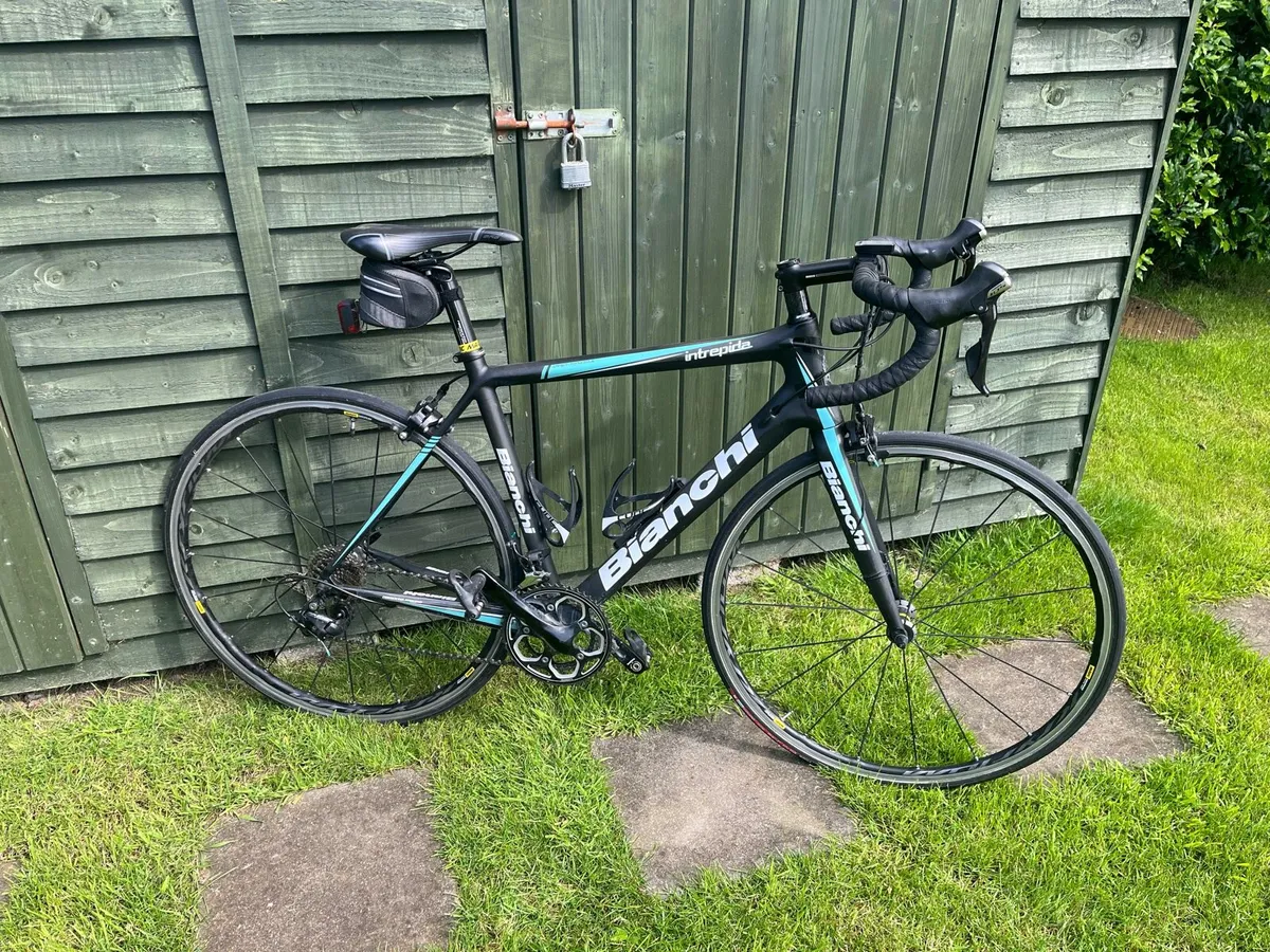 Carbon road bike - Image 1