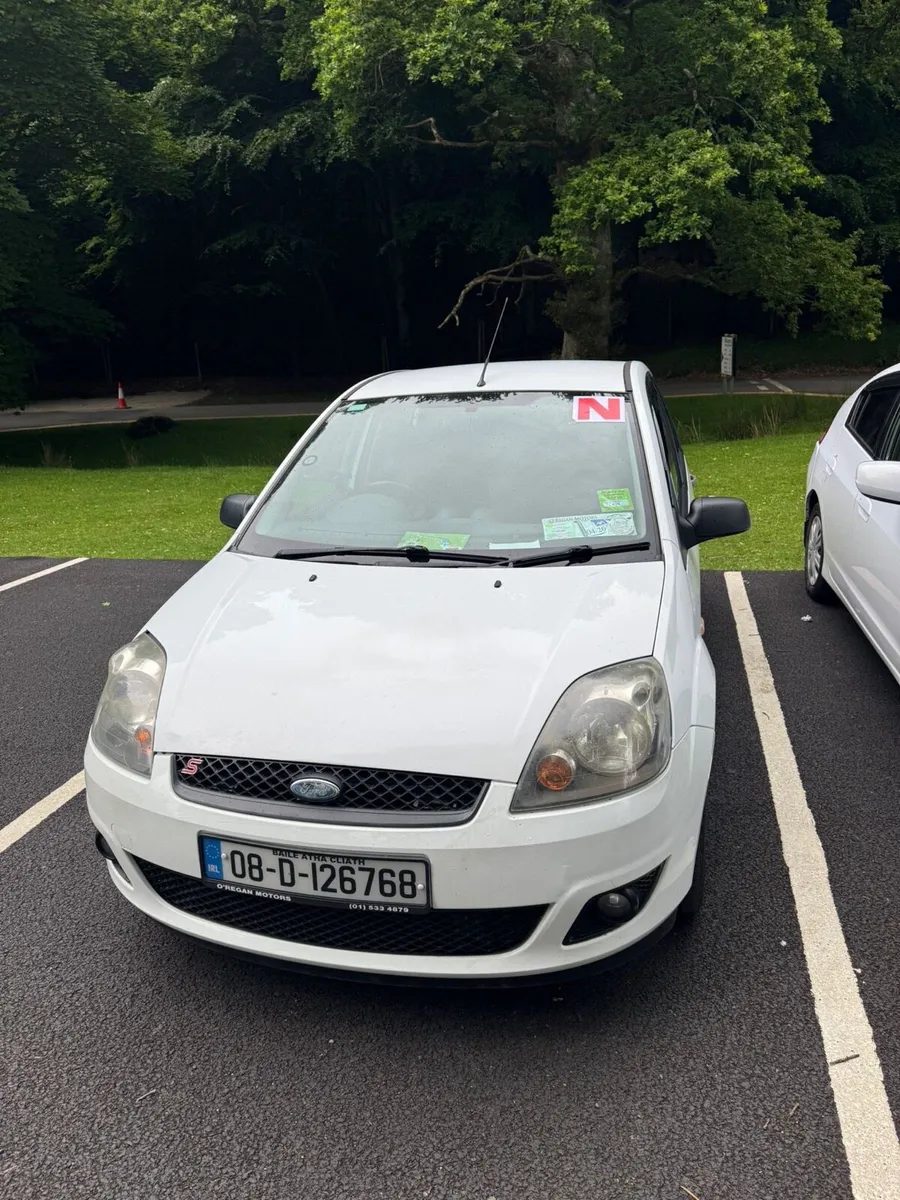Fird fiesta 1.4 tdci €2000 - Image 1