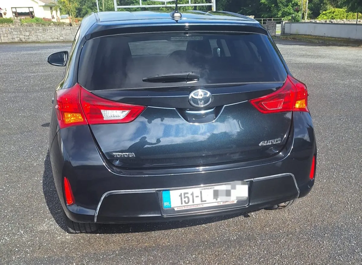 2015 Toyota Auris For Sale - Image 2