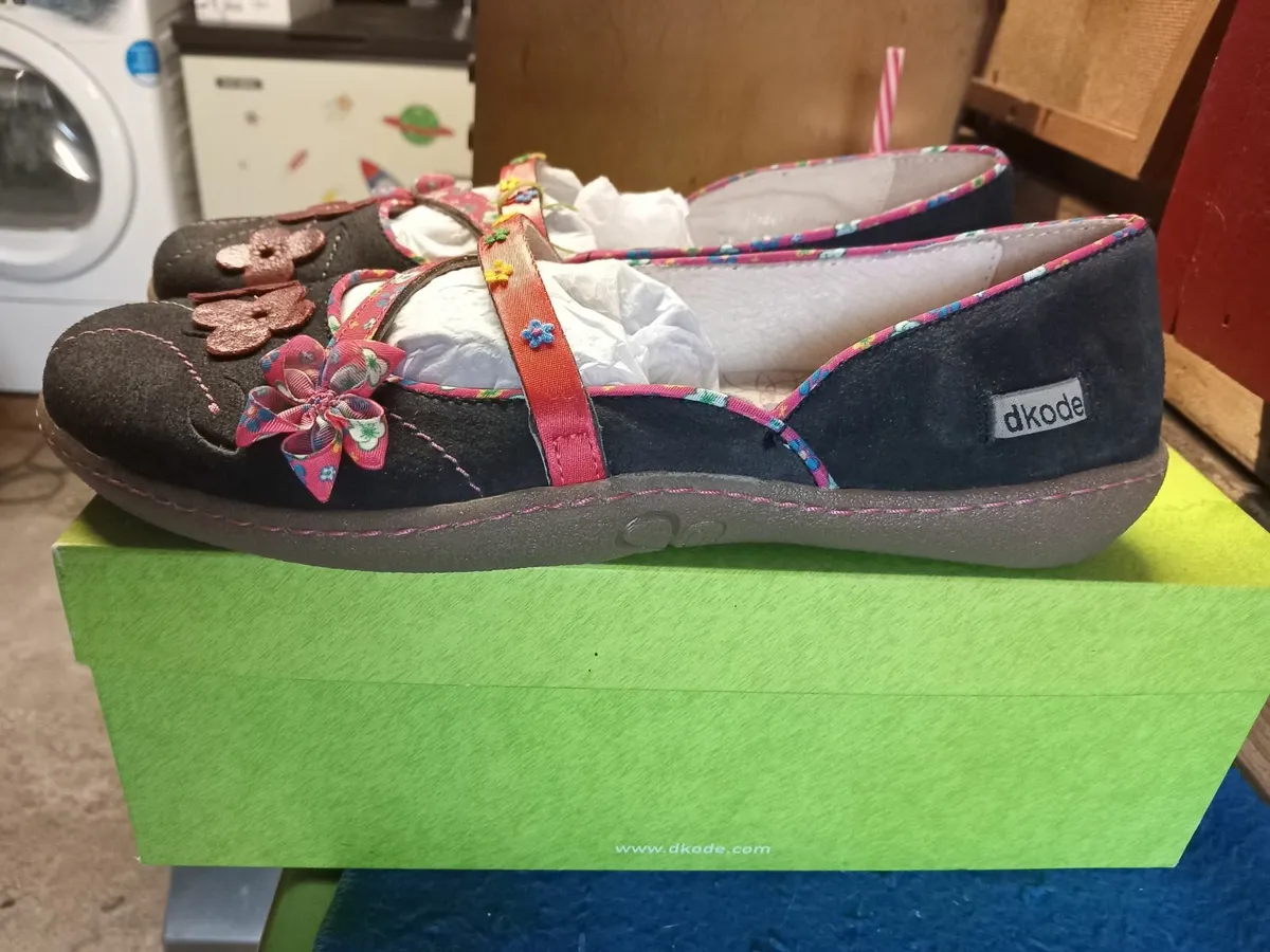 Shoes - Image 2