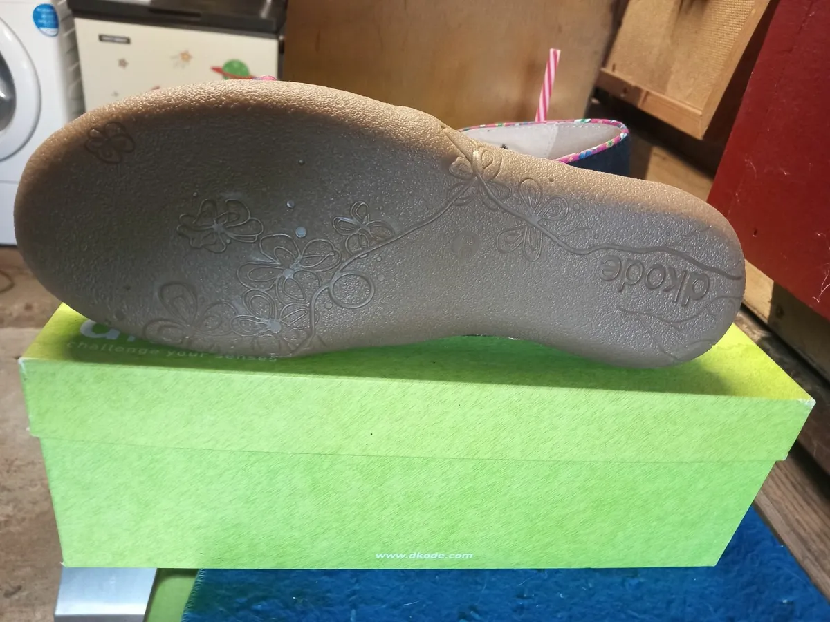 Shoes - Image 4