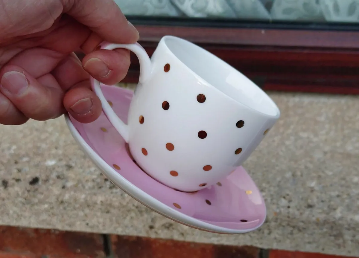 FUN GLUED CUP & SAUCER SET (USED). - Image 3
