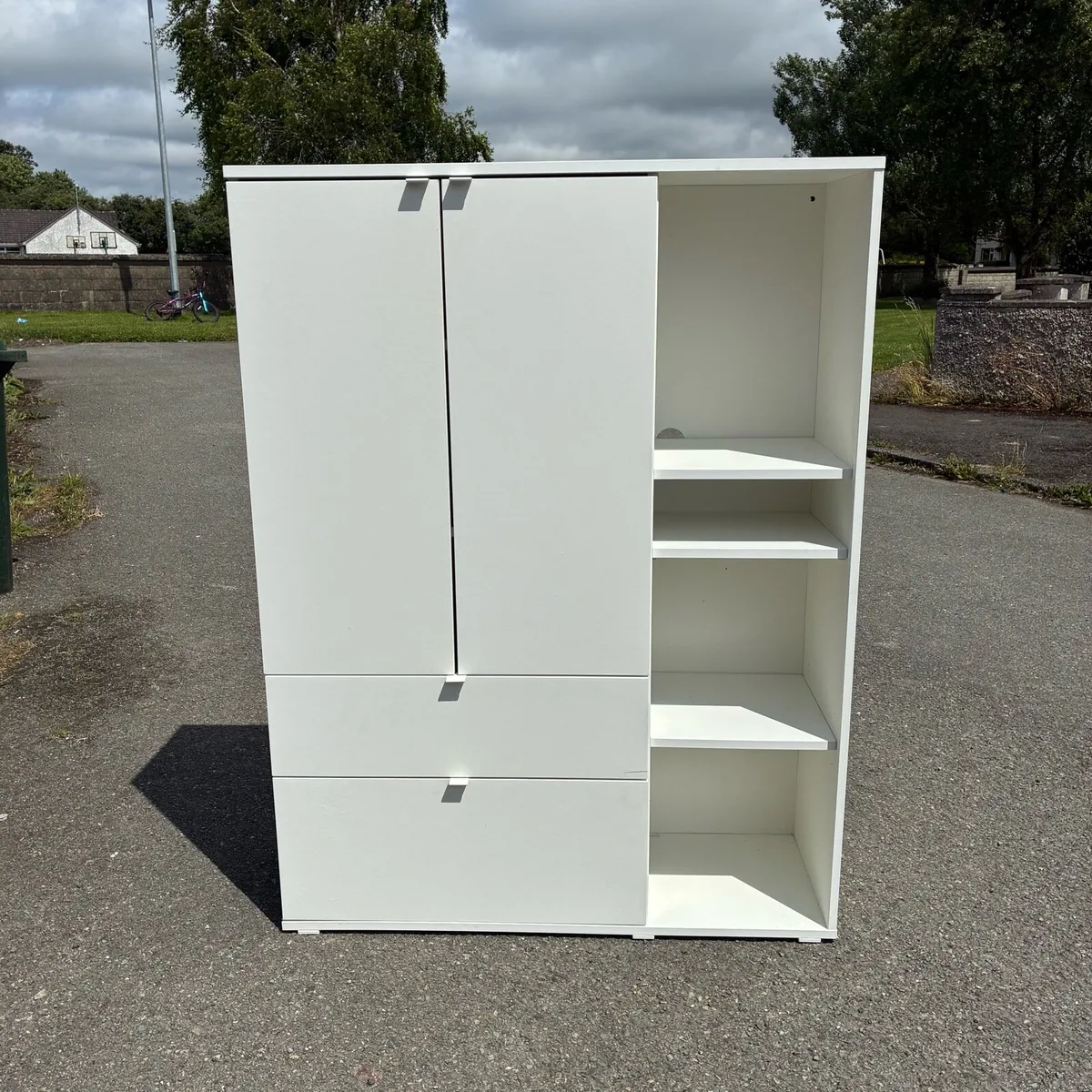 White storage unit VGC!! €180 New - Image 2