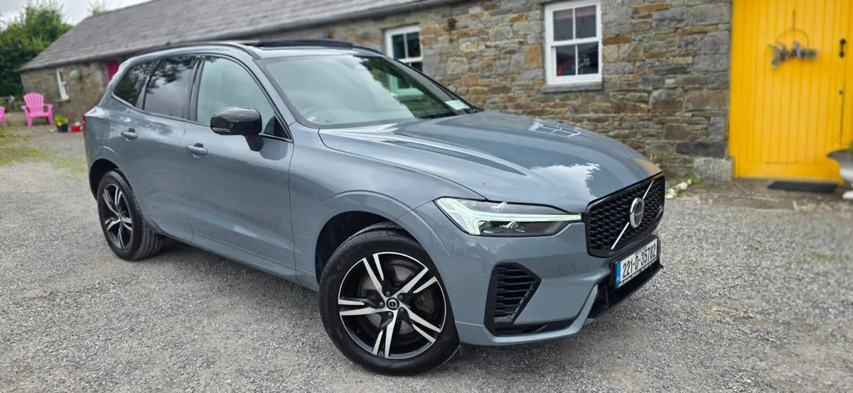 Volvo XC60 2022 R DESIGN T6 RECHARGE - Image 1