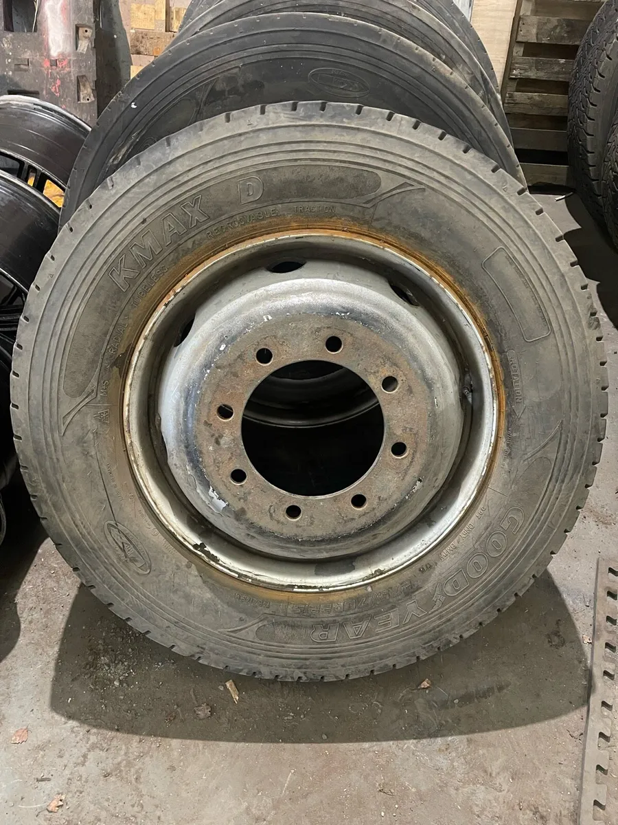 GoodYear 275/70r22.5 truck wheels - Image 4