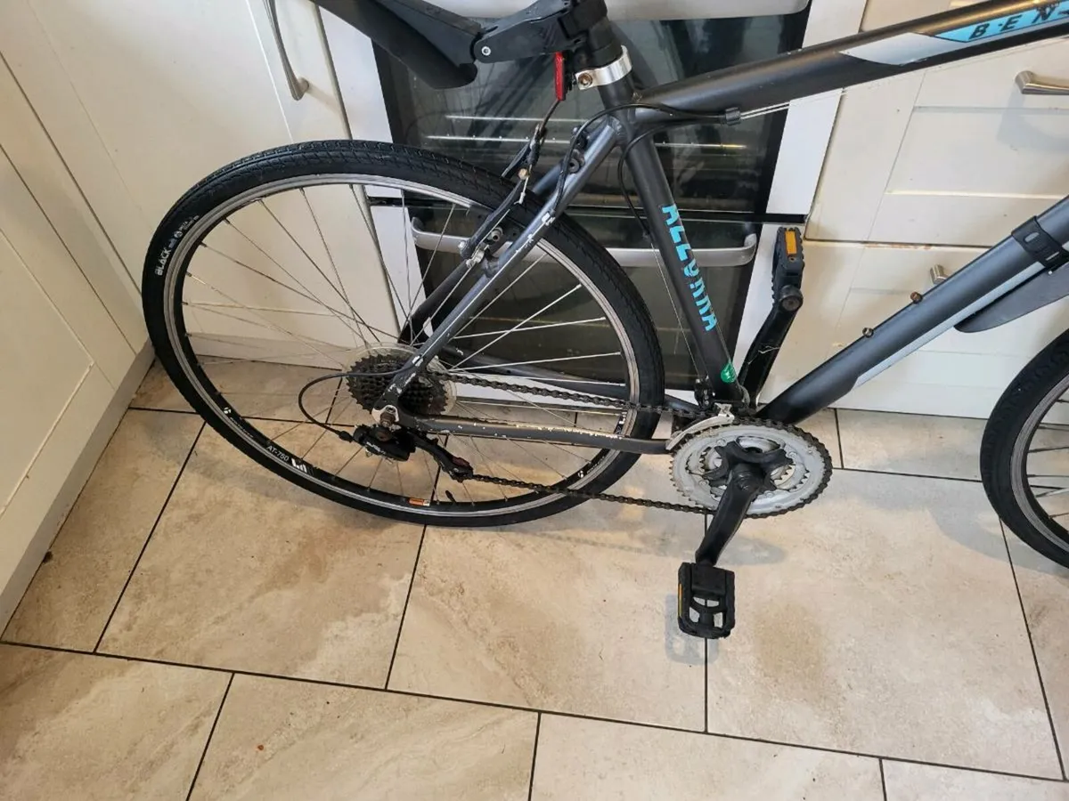 Mens hybrid bike - Image 2