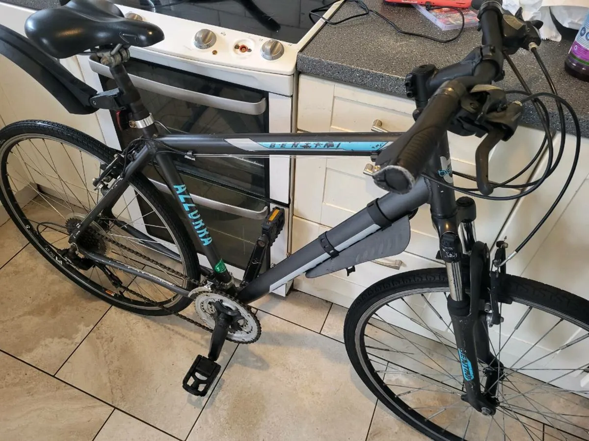 Mens hybrid bike - Image 3