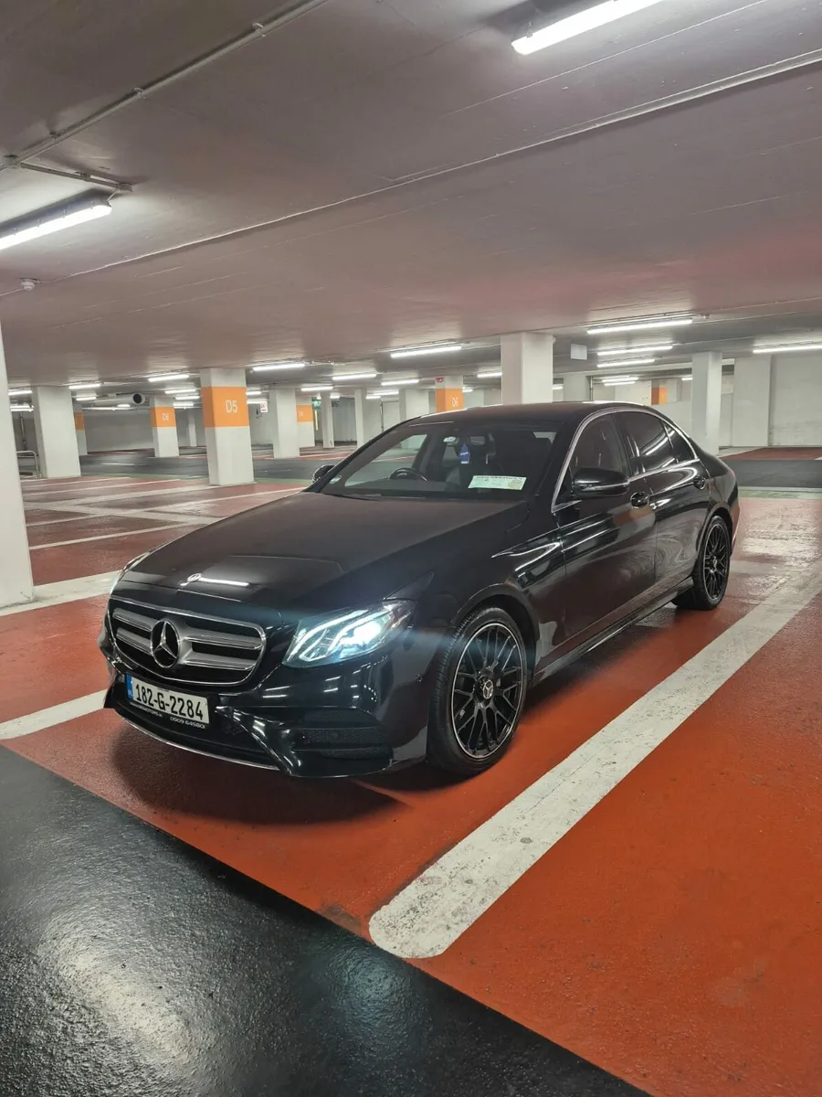 182 E220 Mercedes-Benz AMG-Line Premium Plus - Image 3