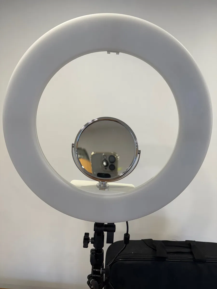 Interfit Bi-Colour 45cm LED Ringlight LEDR48B - Image 3