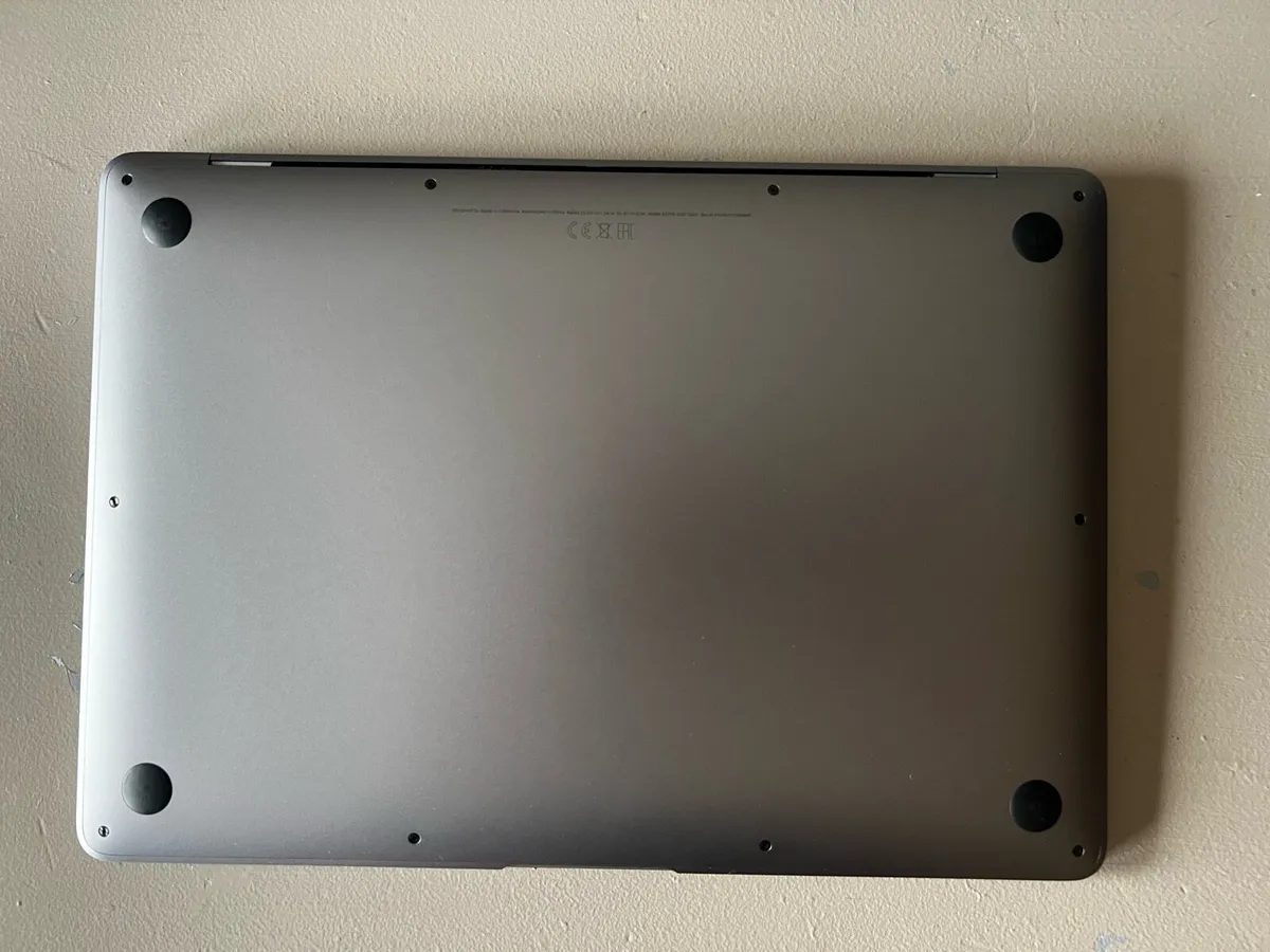 MacBook Air 2020 - Image 3