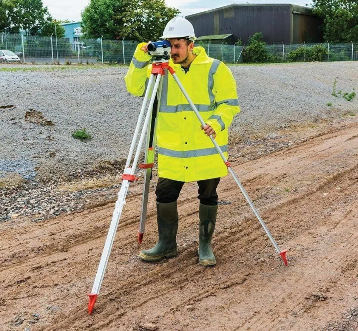 lightweight adjustable Tripod 1.6m Strong - Image 4