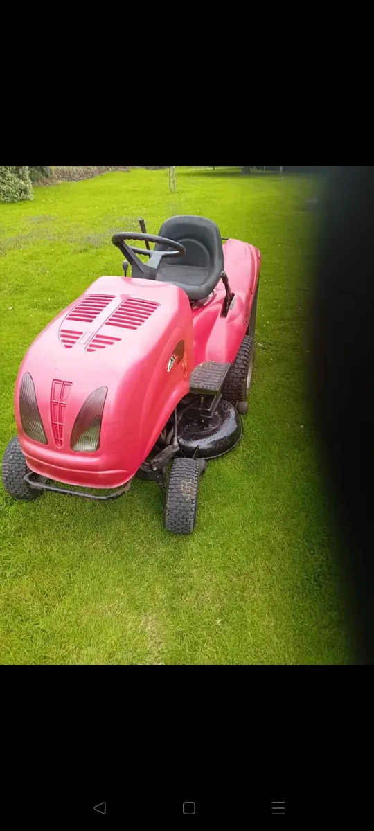 Ride on mower - Image 1