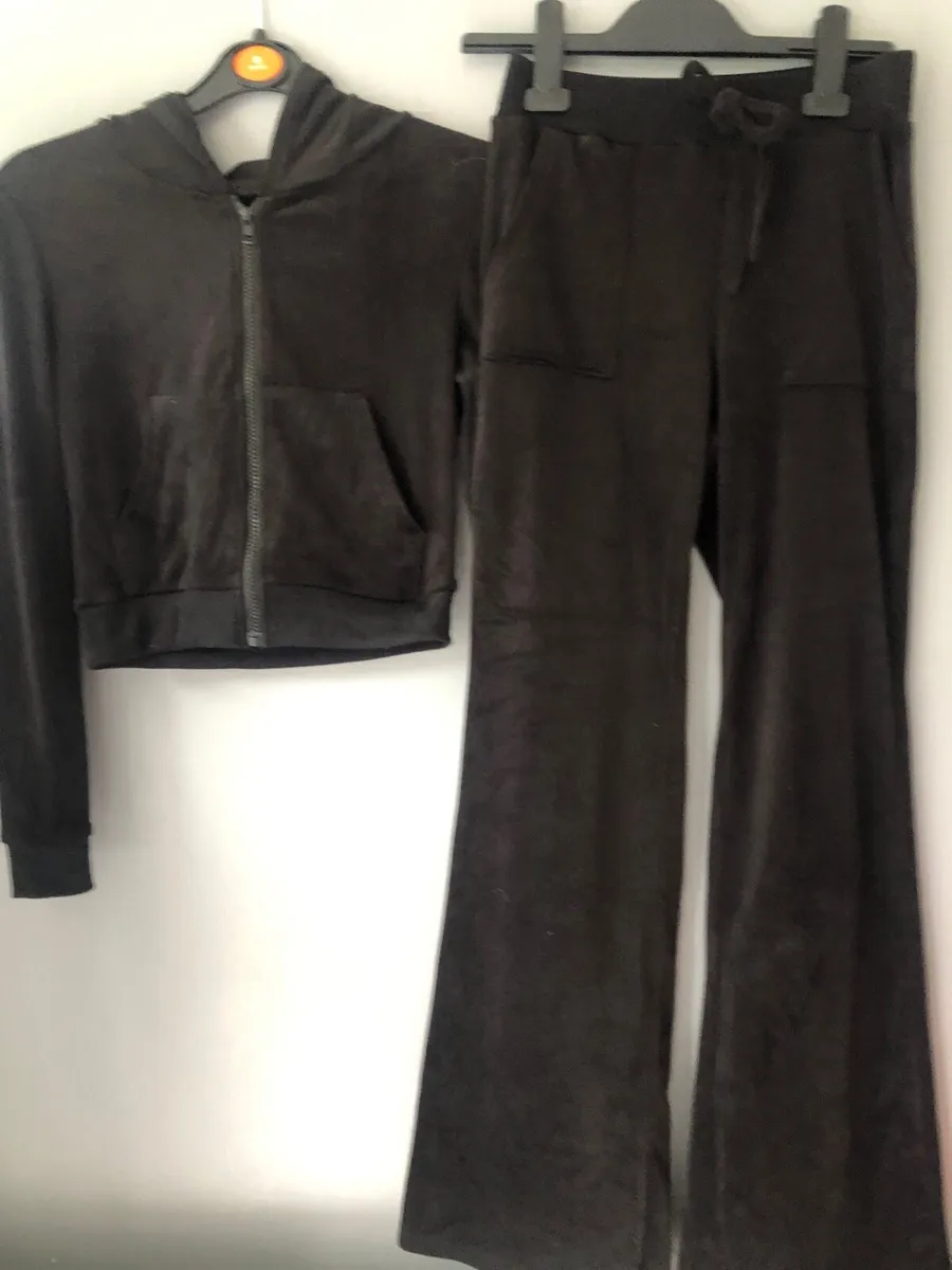 Ladies tracksuit size S €8 - Image 4