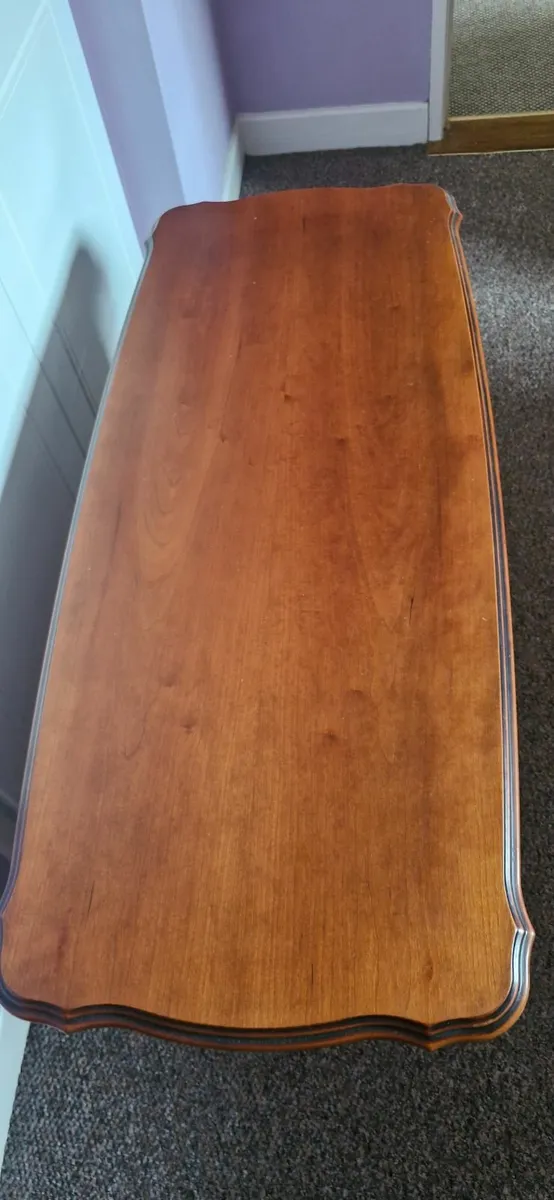 Coffee table - Image 1