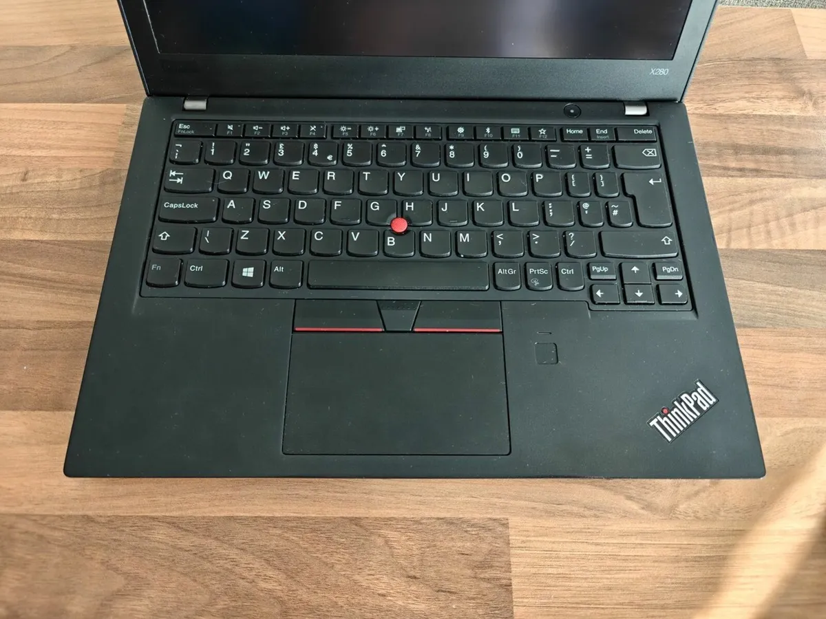 SUPER Lenovo ThinkPad X280 | i7 | 12.5"Touchscreen - Image 3