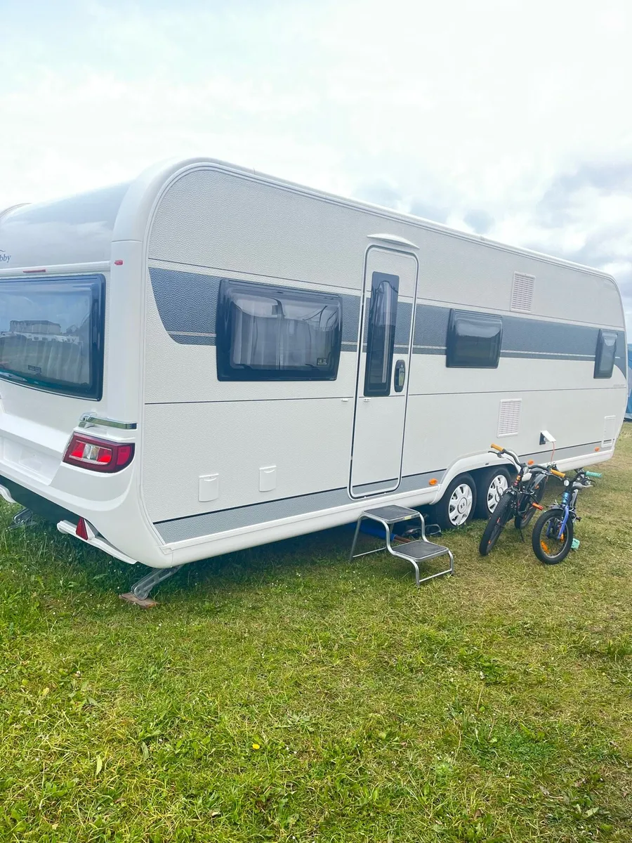 Caravan - Image 1