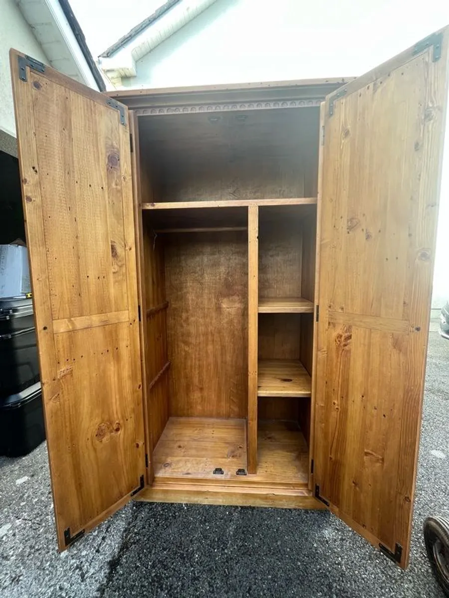 2 Wardrobes and free standing mirror - Image 2
