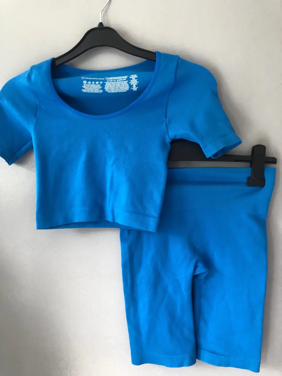 Ladies two piece size XS €5 - Image 4