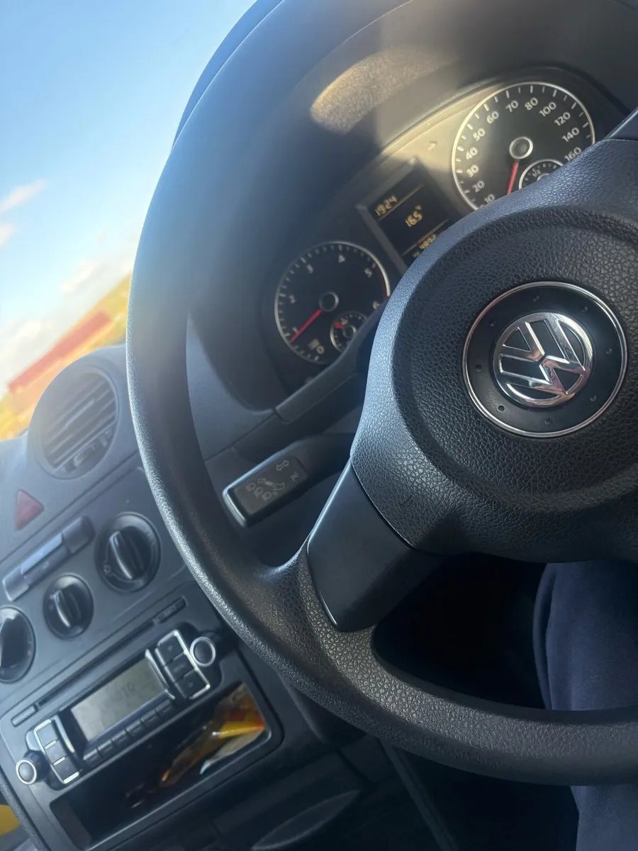 Volkswagen caddy - Image 3