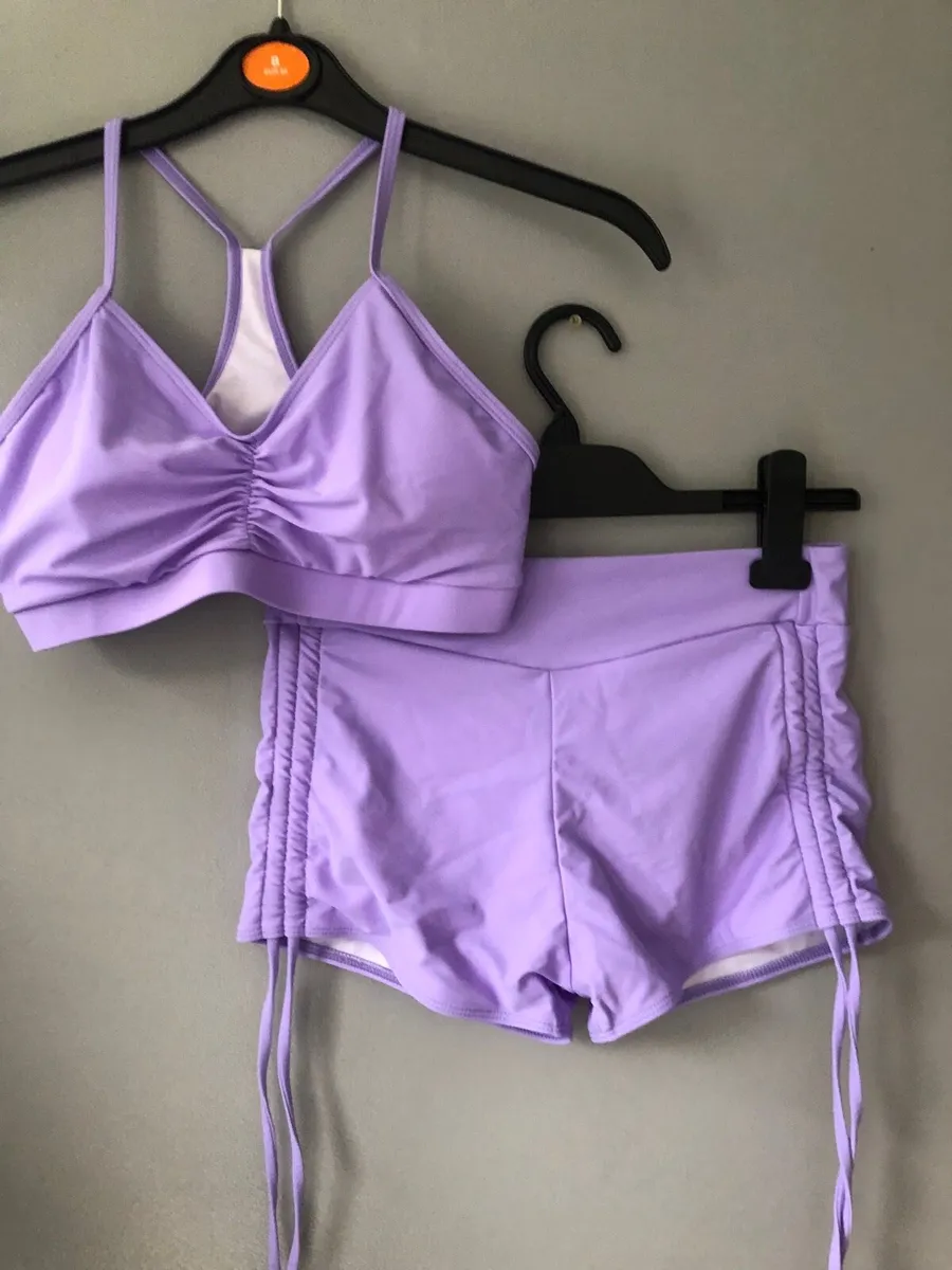 Ladies two piece suit size S €5 - Image 2