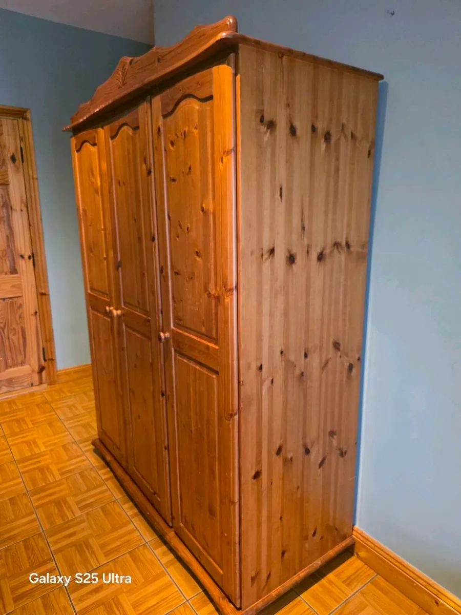 Wardrobe - Image 2