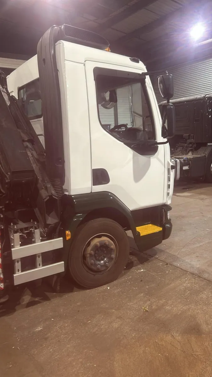12Ton 2016/2017/2018 tipper grabs - Image 2