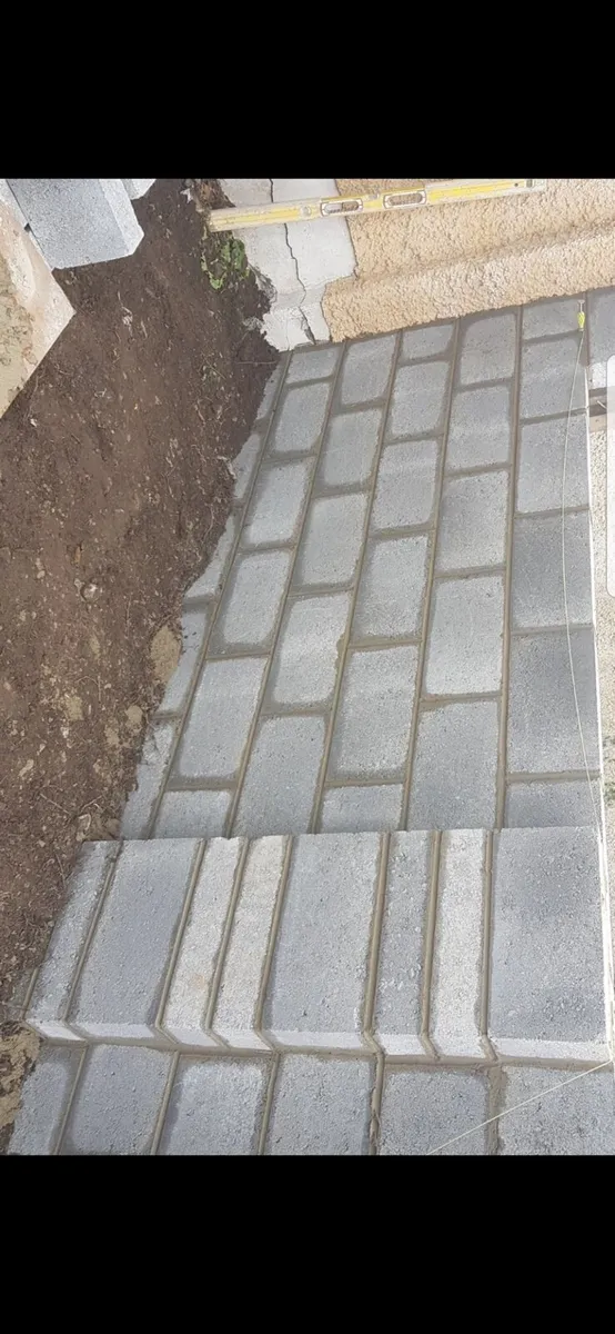Blocklaying - Image 2