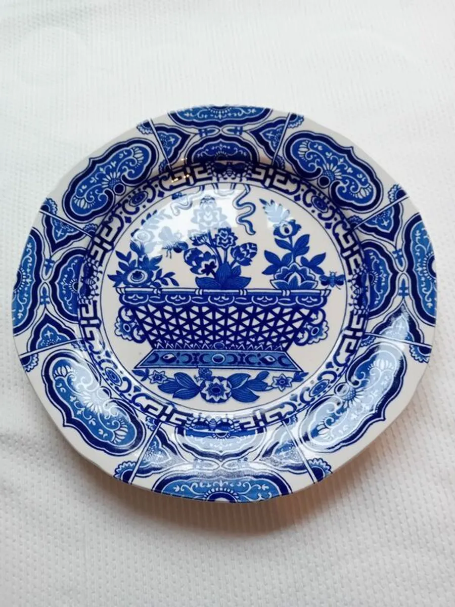 antiques and collectables - Image 1