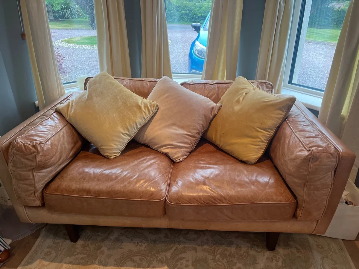 Couch - Image 2
