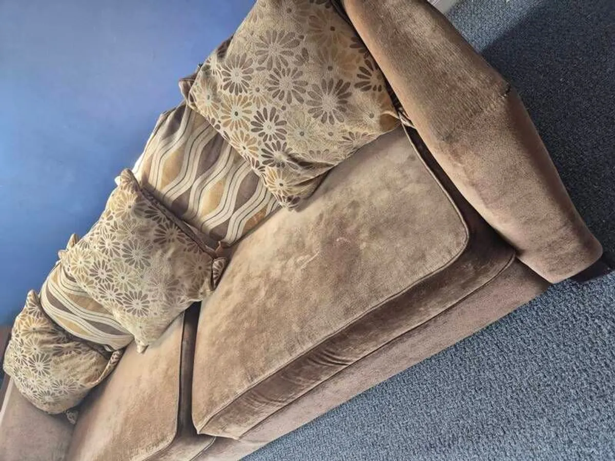 Sofa Euro349 for 2 fabulous sofas - Image 4