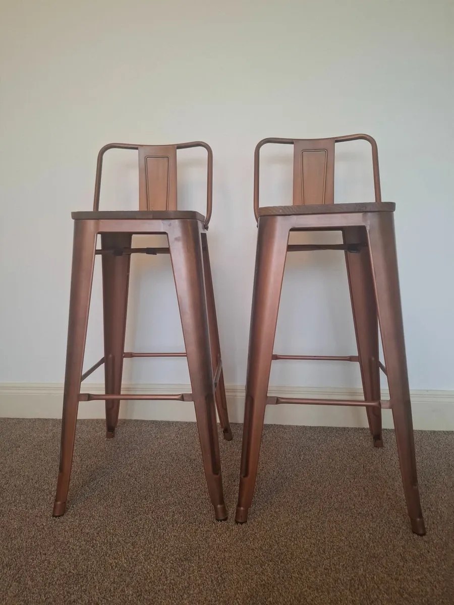 2 bar stools - Image 1