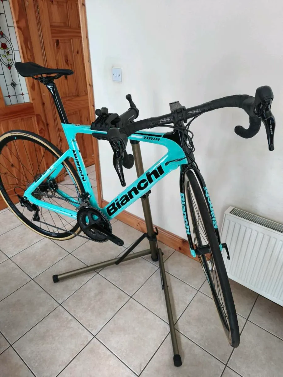 Bianchi Aria Aero disc carbon - Image 3