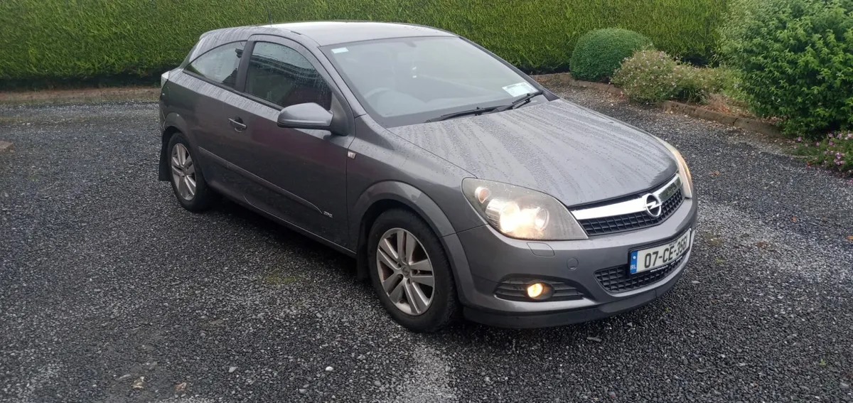 2007 Opel Astra GTC - Image 1