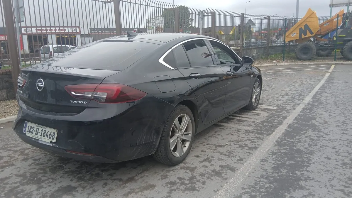 2018 opel insignia - Image 2