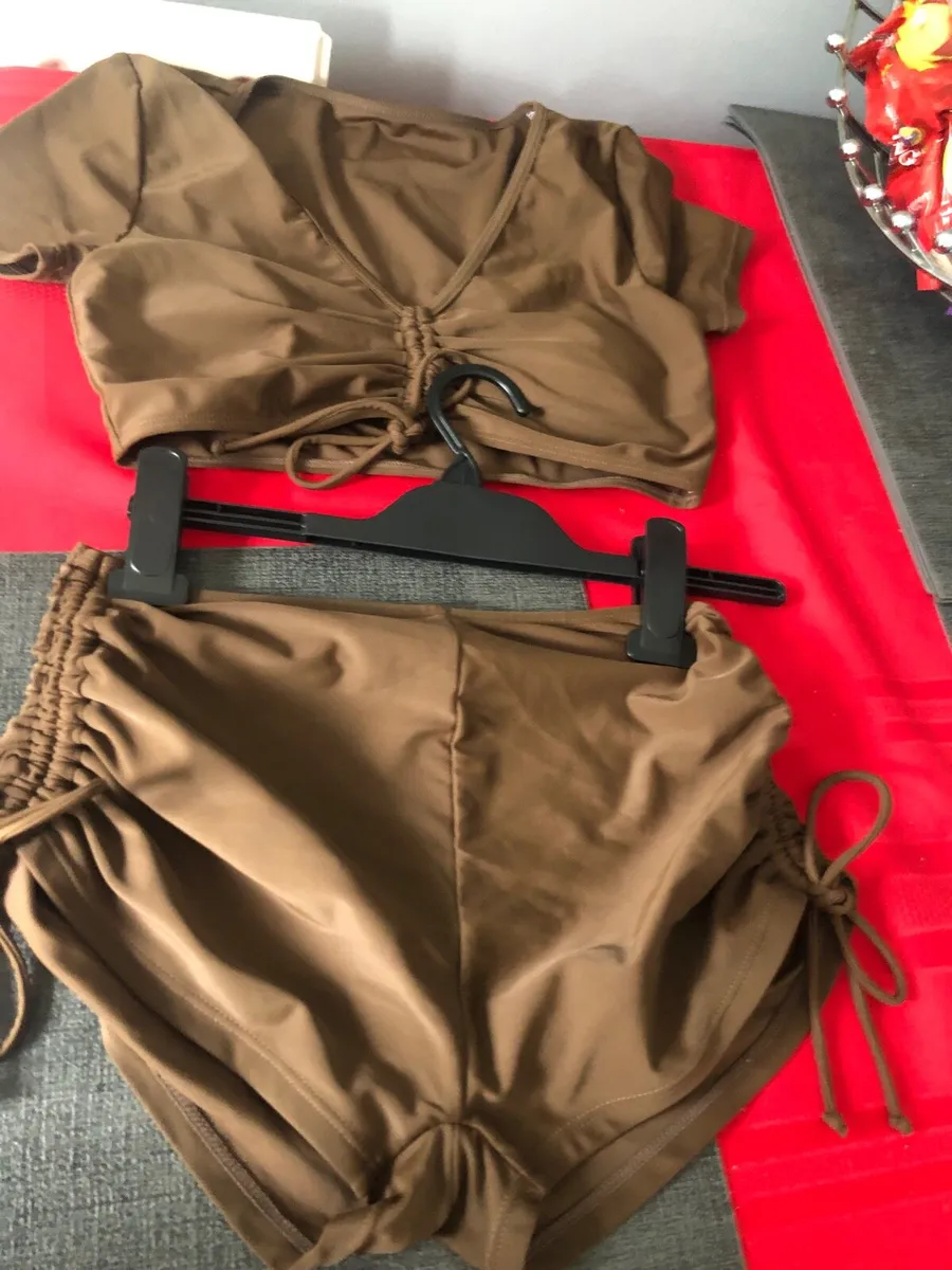 Ladies two piece suit size S €5 - Image 4