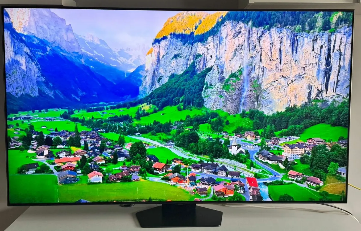 Samsung 65" 4k Smart TV - Image 4