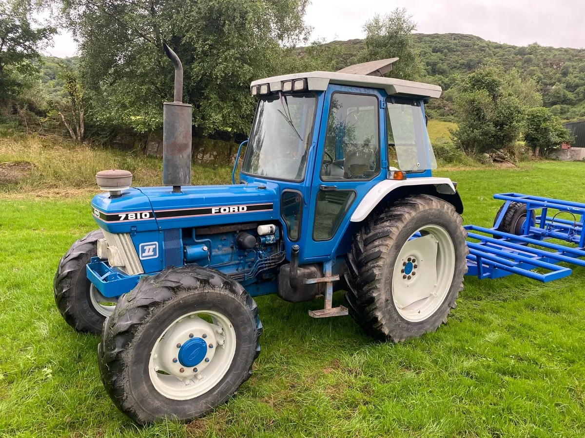Ford 7810 & bale trailer - Image 1
