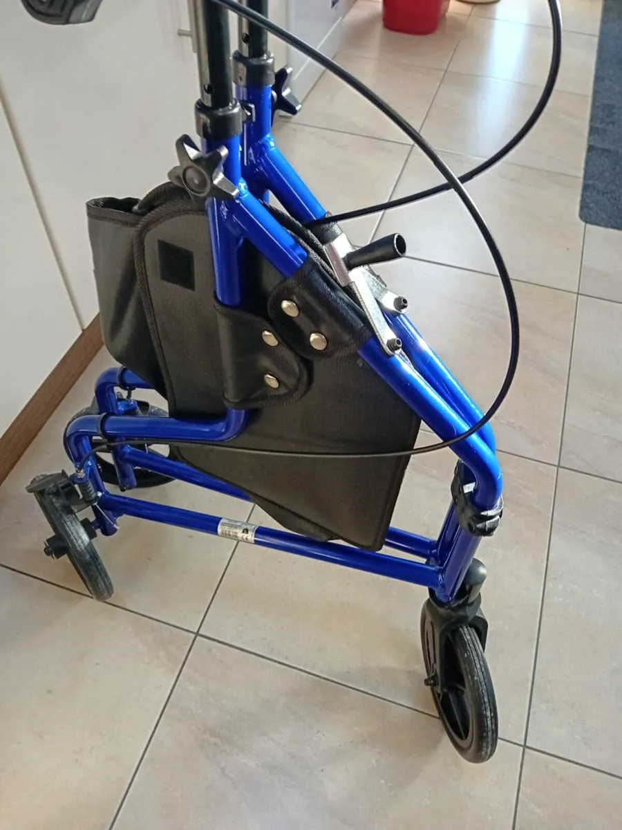 AID 3 WHEEL WALKER NEW - Image 2