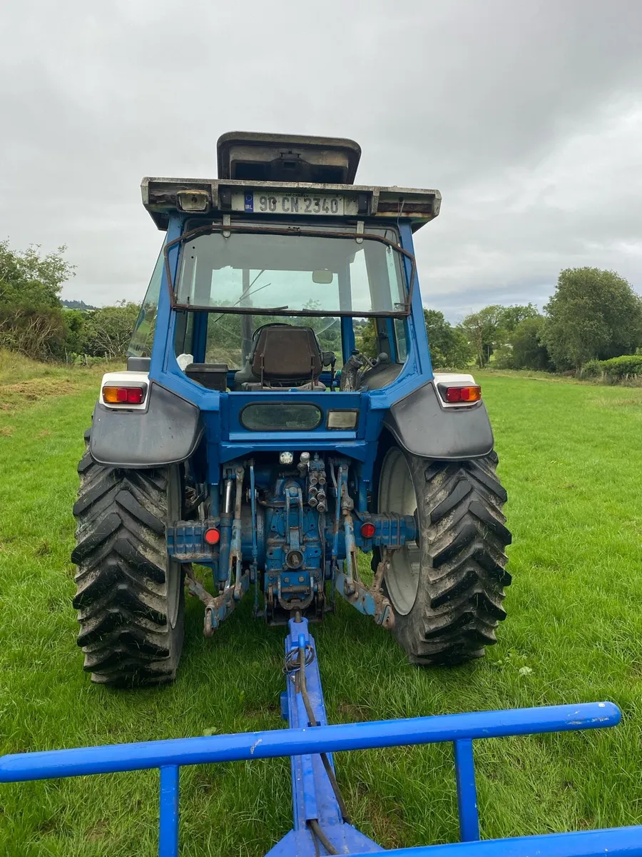 Ford 7810 & bale trailer - Image 3