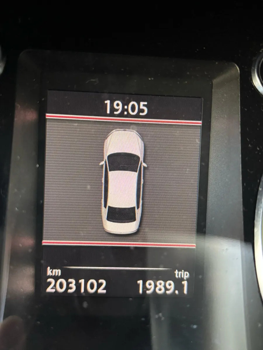 2014 Volkswagen Passat 1.6L - Image 3