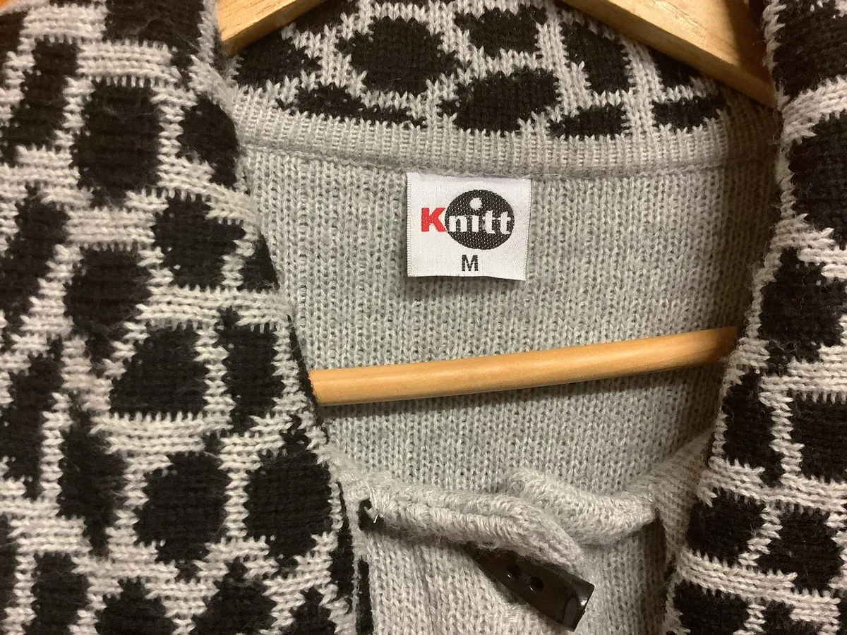 Knit Cape cardigan fits size 18/20 - Image 3